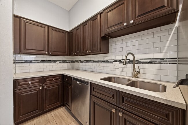 Building Photo - 1103 Dulles Ave Unit 1303