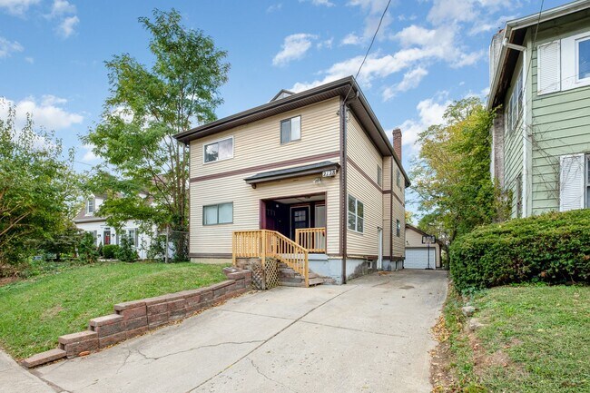 Photo - 2128 Crane Ave