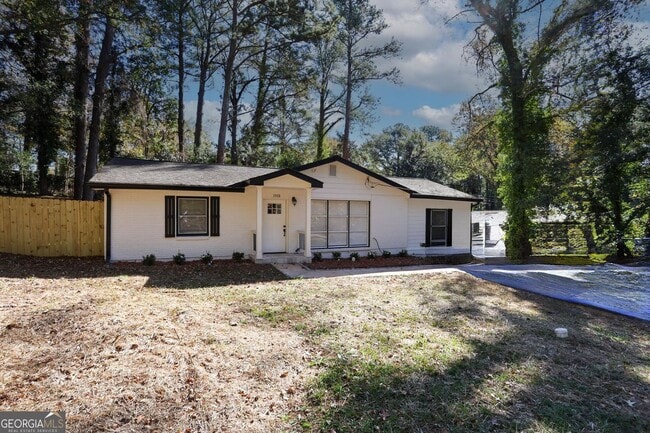 Building Photo - 1508 Peachcrest Rd