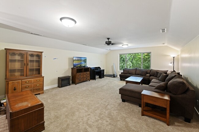 Photo - 296 E Grove Creek Ln