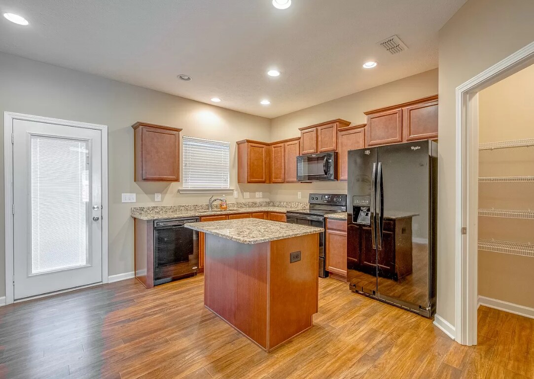 Photo - 1700 Sprucedale Dr (Antioch, TN)