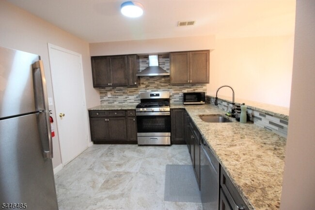 Photo - 83 Winchester Way