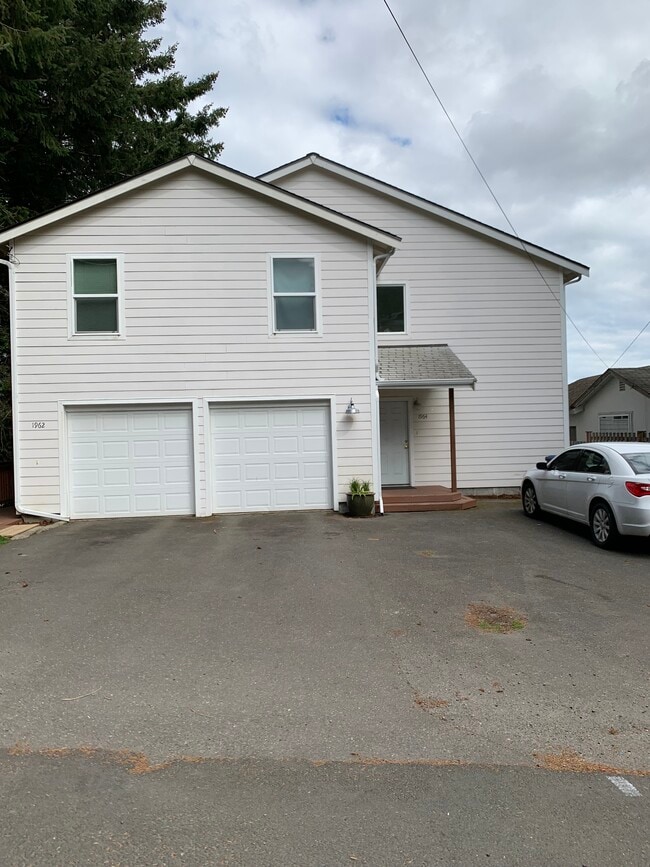 Photo - 1964 Front Ave W Unit 1962