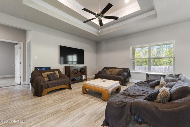 Photo - 12213 Savannah Cir