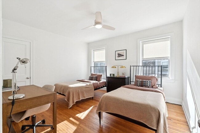 Photo - 10 Montgomery