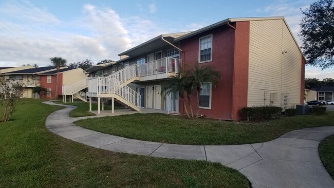 Photo - Ground Floor - Lake Front - Corner Unit - 1 Bedroom 1 Bath  for Lease