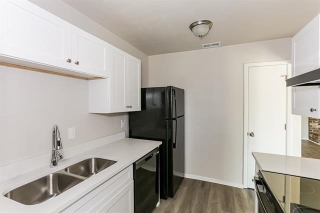 Photo - 250 Prairie Grove Dr