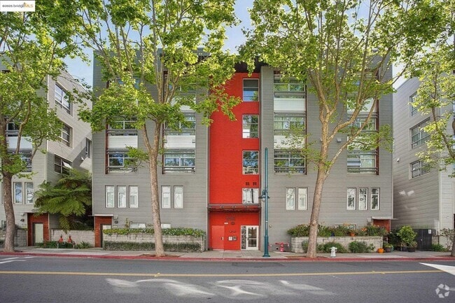 Building Photo - 6466 Hollis St Unit 236 Rental