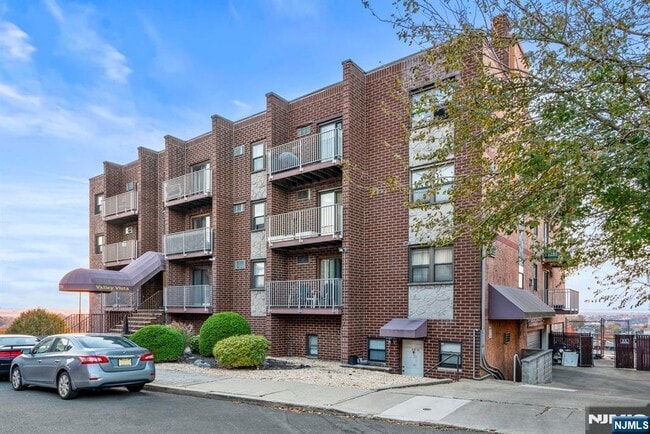 Building Photo - 201 12th St Unit 20-20 Rental