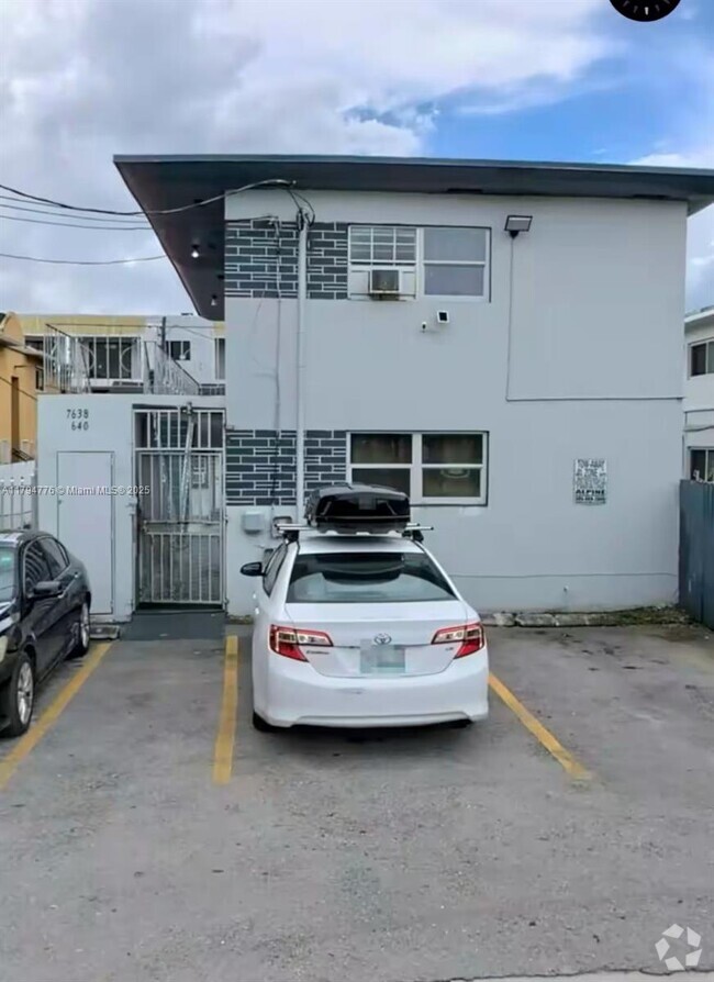 Building Photo - 7638 N Miami Ave Unit 7 Rental