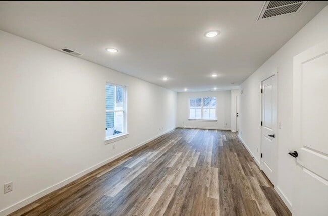 Photo - 267 Vanderbilt Rd