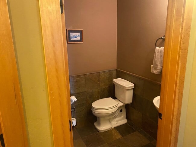 Photo - 2 bedroom Whitefish Condo with views and walking distance to City Beach!