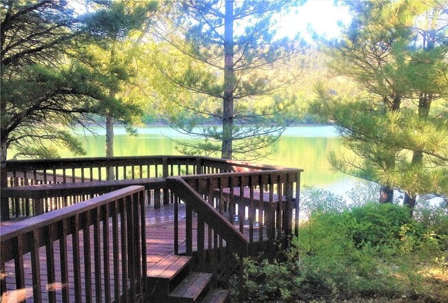 Building Photo - 2949 S Lakeridge Trl