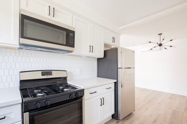 Photo - 1016 N Curson Ave