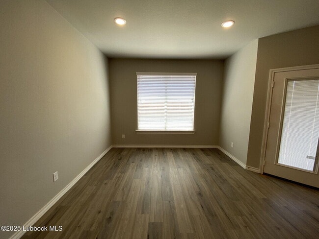 Photo - 813 N 3rd St
