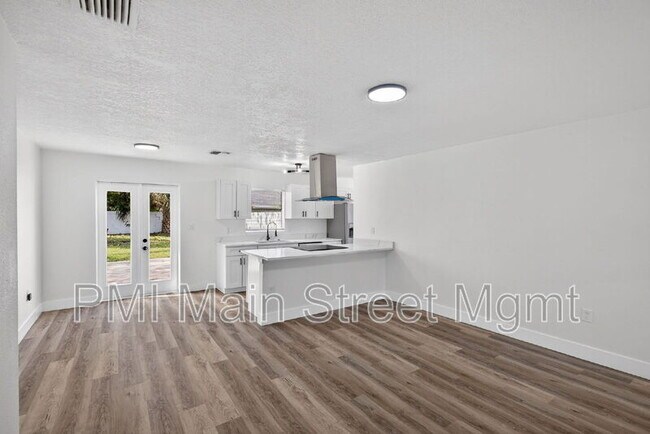 Photo - 1098 Leeway Ct