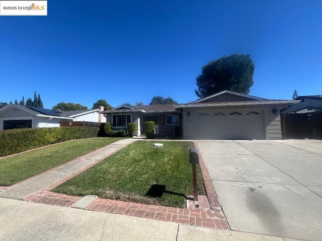 Photo - 3421 Serpentine Dr