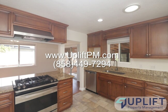 Building Photo - 7643 Woodbine Way