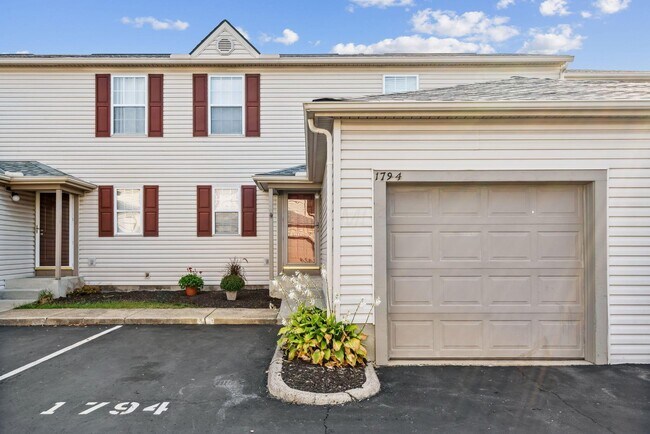 Building Photo - 1794 Bennigan Dr Unit 132D Rental