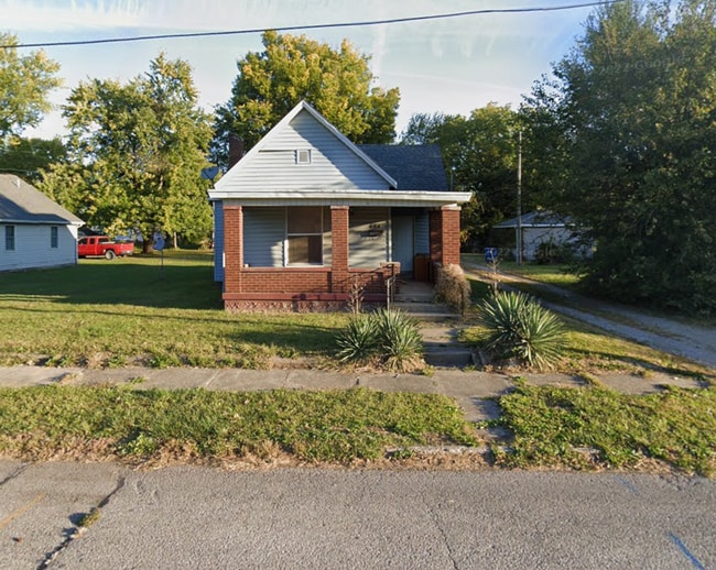 Building Photo - 624 2nd Ave