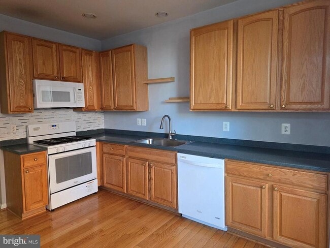 Photo - 20387 Fallsway Terrace