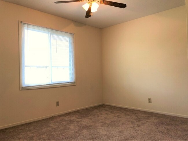 Photo - 2017 NW Hickory Ln Unit 10