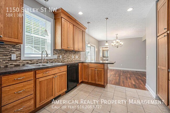 Photo - 1150 Sibley St NW