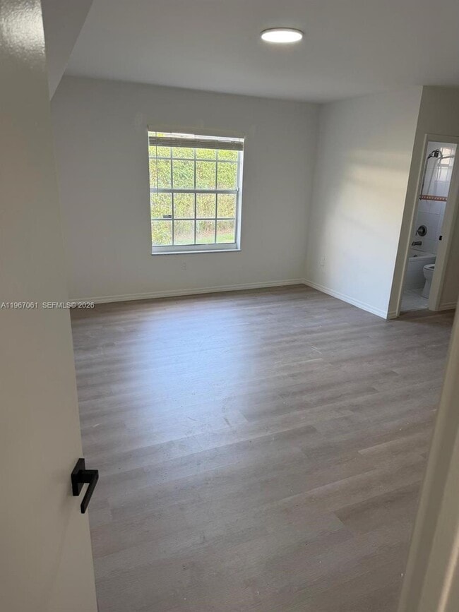 Photo - 4000 SW 16th Terrace Unidad 4000