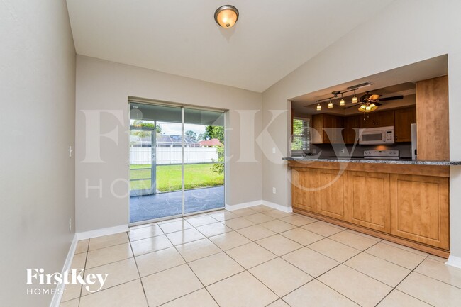 Photo - 2918 SE 8th Pl