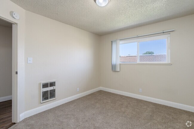 3BR, 2BA - Residence 3