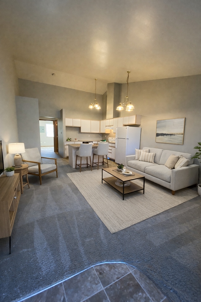 Building Photo - Proof That Simple Can Still Be Really, Really Good! Unit 07