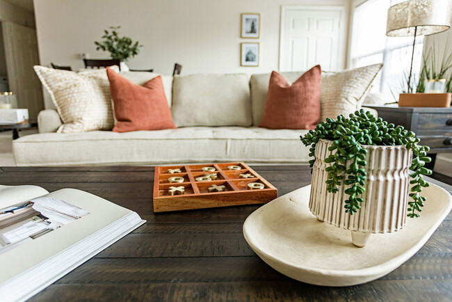 2BR/2BA - The Pointe at Peters Creek Apartments