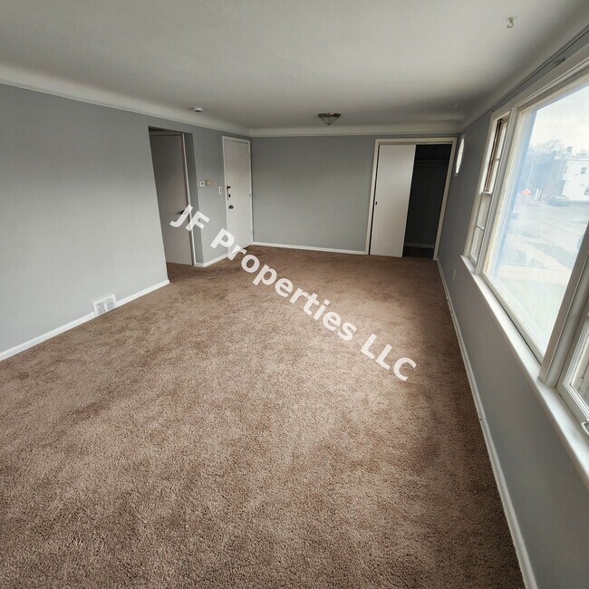 4818 E 86th St Unit Upstairs