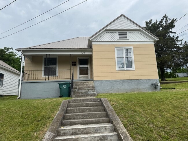 Four bedroom home in Bristol VA - Four bedroom home in Bristol VA