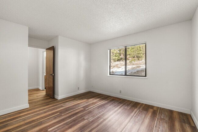 Photo - 8 Katherine Ct