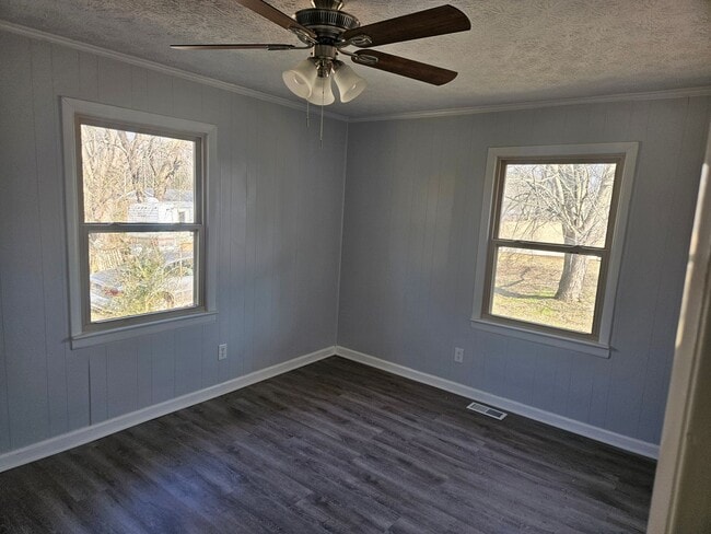 Photo - 617 Chitwood Dr