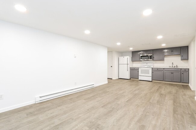 Photo - 400 W Bridge St Unit A