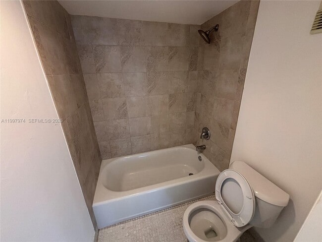 Photo - 10854 N Kendall Dr Unit 316