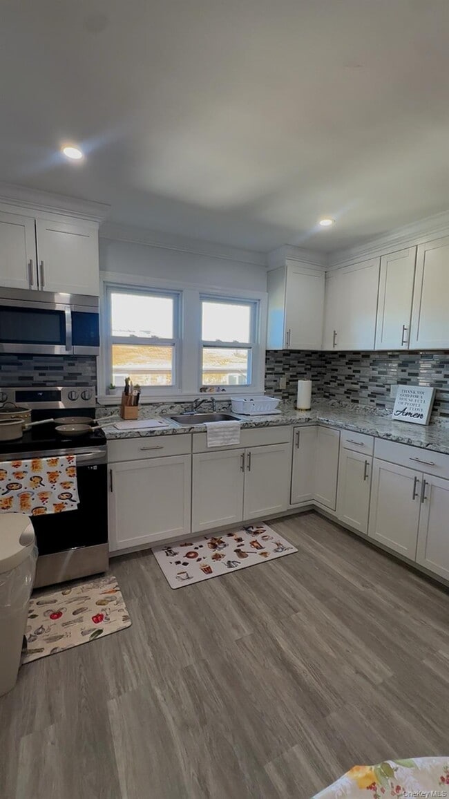 Photo - 161 Nassau Ln