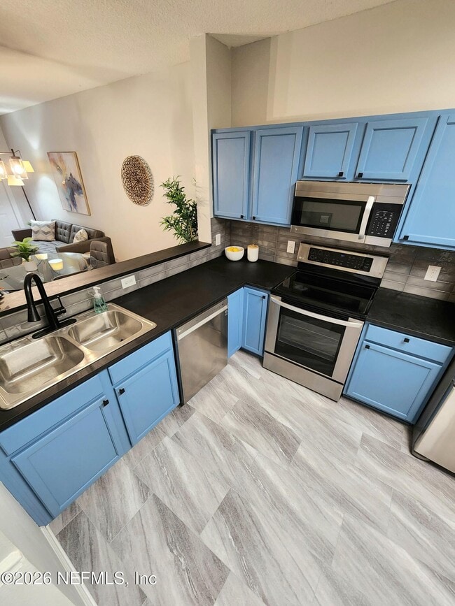 Photo - 307 Southern Branch Ln