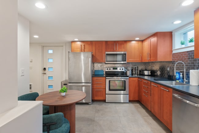 Photo - 9438 N Portsmouth Ave