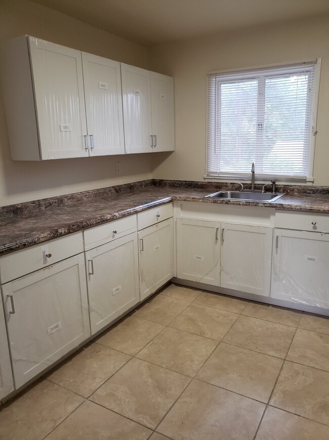 Photo - 1218 E Uintah St Unit Upper
