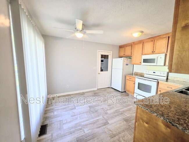 Photo - 9598 Holbrook Ln