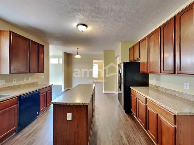 Photo - 532 Greenwood Loop