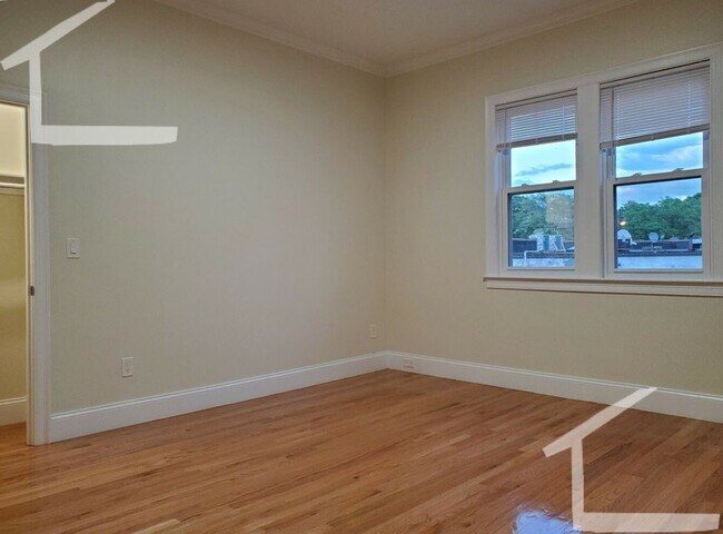 Photo - Coolidge Corner Area, In-Unit Washer and Dryer,  Parking for Rent