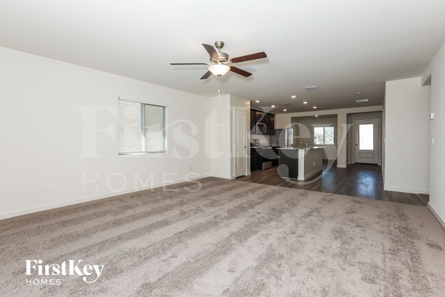 Photo - 967 W 20th St