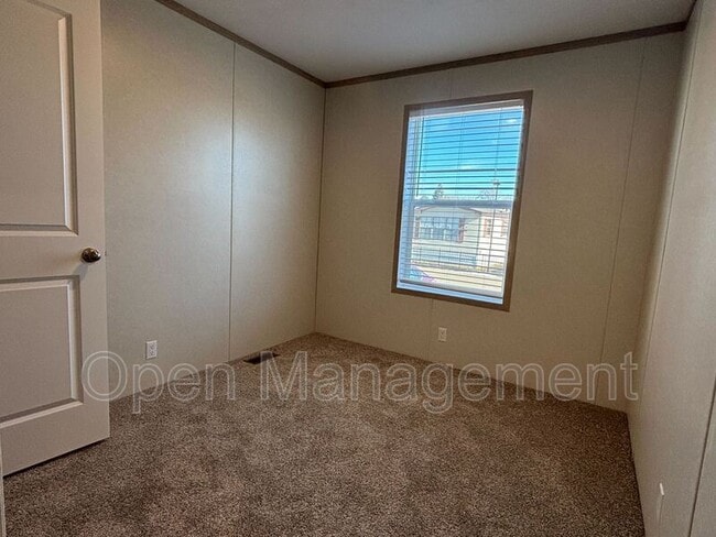 Photo - 725 S 12th St