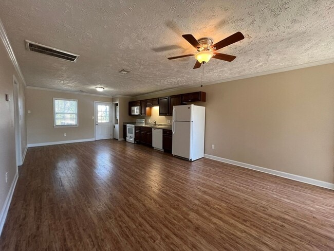 902 27th Ave S Unit 3