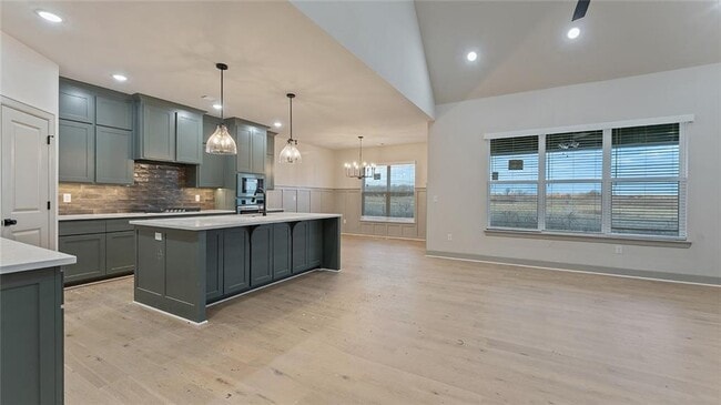 Photo - 900 Trestle Ln