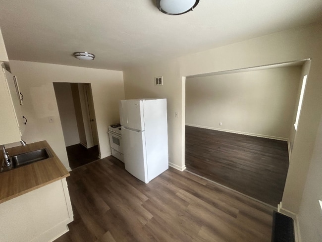 Photo - 2616 Newport Ave Unidad 6